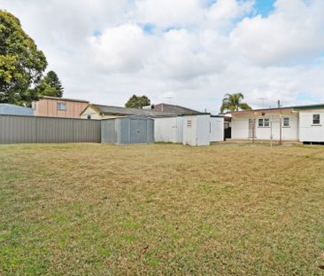 3 Bedroom House - Close to All Amentities - Photo 3