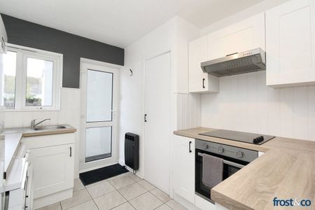 Sandbanks Road, Lilliput, Poole - Photo 2