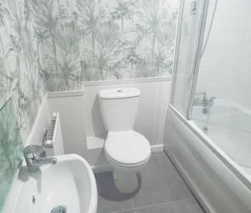 2 bedroom terraced house to rent - Photo 6