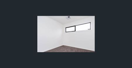 Modern townhouse in a great location. - Photo 3