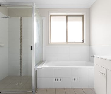 Brick Family Home - Photo 4