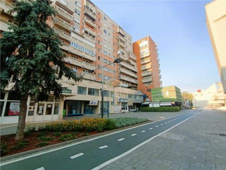 Apartament 4 camere ideal pentru familie sau elevi | Piata 25 Octombrie - Fotografie 2