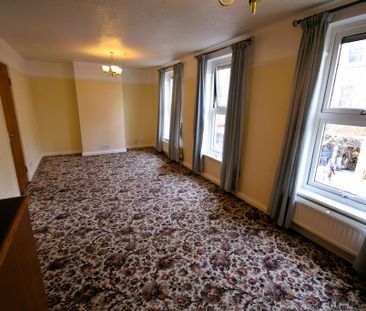 2 bedroom flat to rent - Photo 2