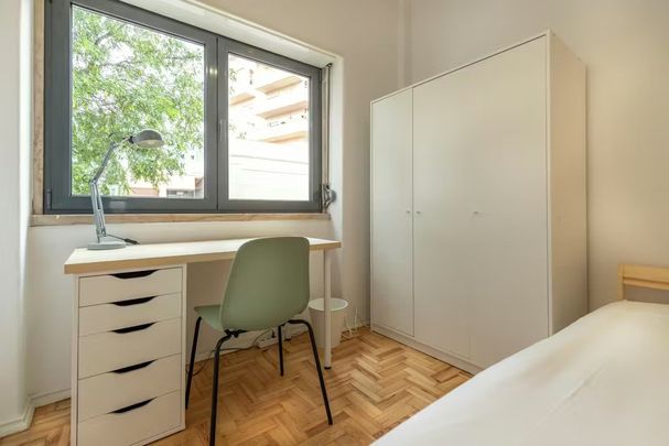 Rua da Beneficência, Lisbon, Lisbon 1600-019 - Photo 1