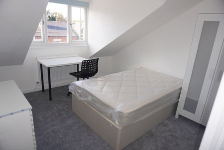 Room in a Shared House, Teignmouth Road, B29 - Photo 4