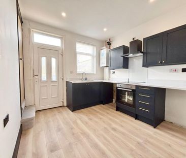 2 bedroom House To Let - Photo 4