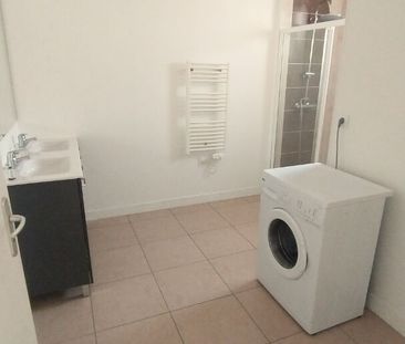 Location Appartement 3 pièces 77m² - Photo 6