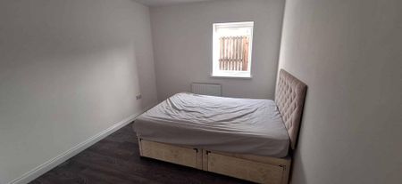 2 bedroom flat to rent - Photo 5