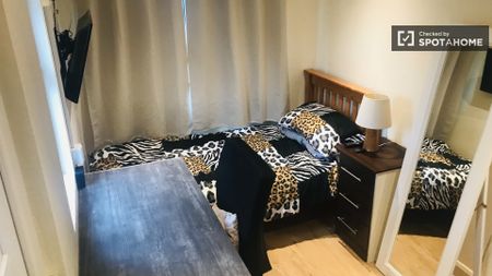 Room in shared flat for rent in Cabra East, Dublin - Photo 5