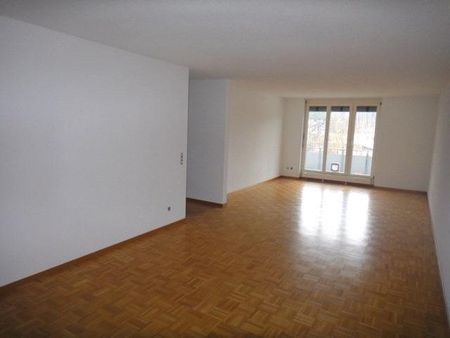 Helle 4.5-Zimmer-Wohnung mit Wintergarten im beliebten Breitequartier! - Photo 3