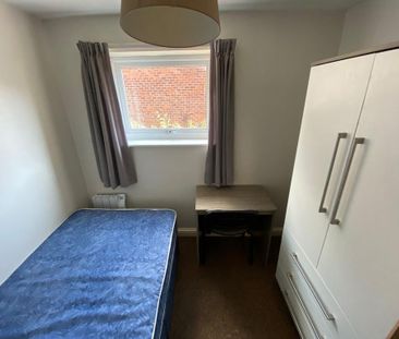 6 bedroom house to rent - Photo 4