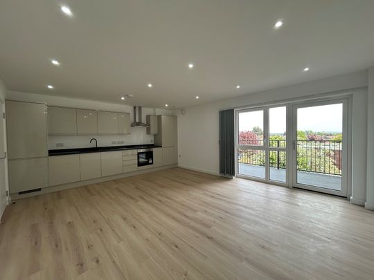 High road, Chadwell heath, RM6 6AS, Romford - Photo 1