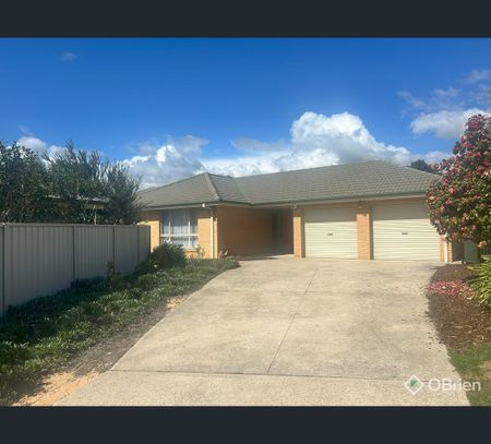 3 Trickett Avenue, Killara, Vic 3691 - Photo 2