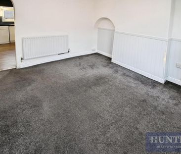 2 bedroom end of terrace house to rent - Photo 2