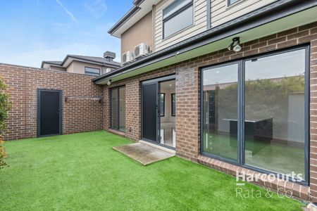 Luxury Living in a Prime Thomastown Location - Photo 5