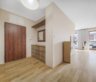 Wilanów Królewski / 2 pokoje / balkon / garaż - Zdjęcie 3