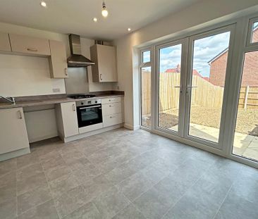 2 bedroom semi-detached house to rent - Photo 4