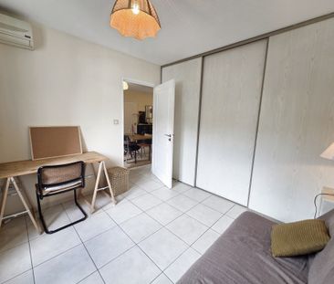 Location Appartement 3 pièces 55m² ST DENIS 97400 - Photo 4