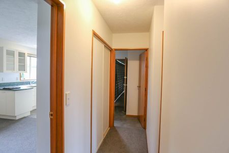 Immaculate 2 bedroom unit - Photo 2