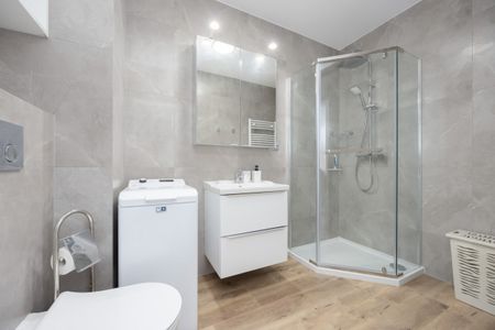 Nowoczesne i jasne mieszkanie z miejscem garażowym - Фото 5