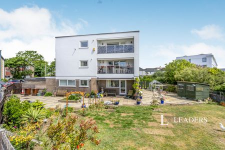 2 bedroom apartment to rent The Gables, Norfolk Square, Bognor Regis, PO21 - Photo 5