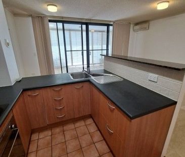 LOCATION ! LOCATION ! - Photo 4