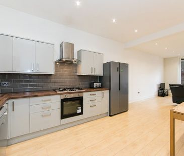 Inglewood Terrace, Woodhouse, Leeds - Photo 2