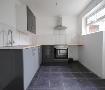 262 Donegall Avenue, Belfast, BT12 6LU - Photo 4