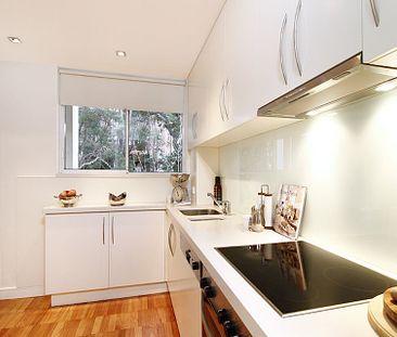 7/39 Elizabeth Bay Road, Elizabeth Bay. - Photo 4