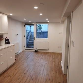 1 Bedroom w/ensuite laundry minutes from High Park - Photo 4