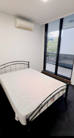 2 Bedroom - Photo 2