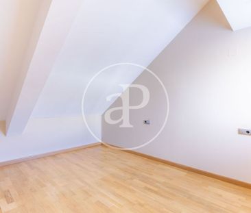 3 bedroom luxury penthouse for rent in Valencia, Spain - Photo 4