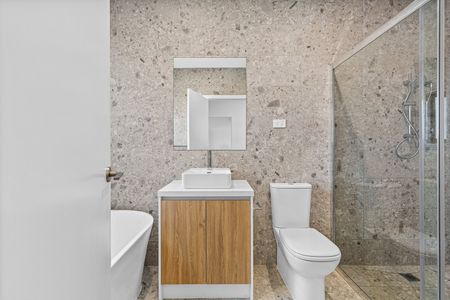 2/9 Haig Street, Heidelberg Heights VIC 3081 - Photo 4