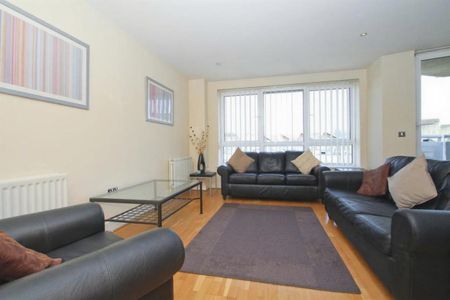 2 Bed Flat, Wards Wharf Approach, E16 - Photo 4