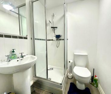 2 bedroom flat to rent - Photo 6