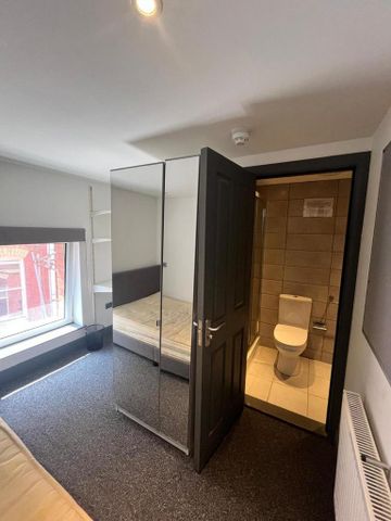 2 bedroom flat to rent - Photo 3