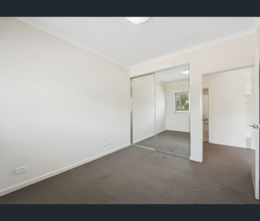 1x1 Apartment with Balcony in Beckenham - Photo 4