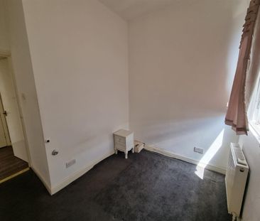 Kidderminster Road, Croydon - Photo 2