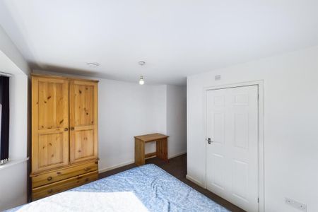 4 bedroom house to rent - Photo 3