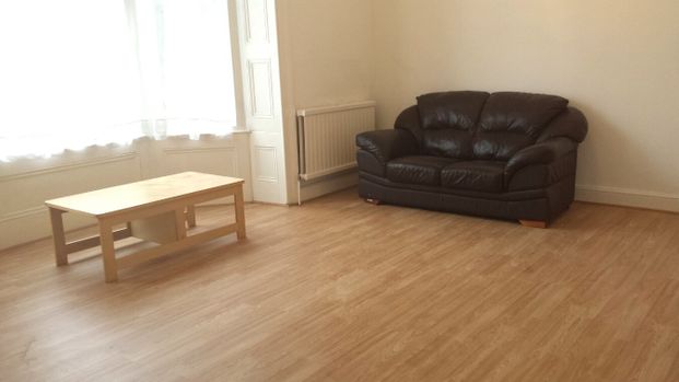 2 Bed Flat, Ribblesdale Road, N8 - Photo 1