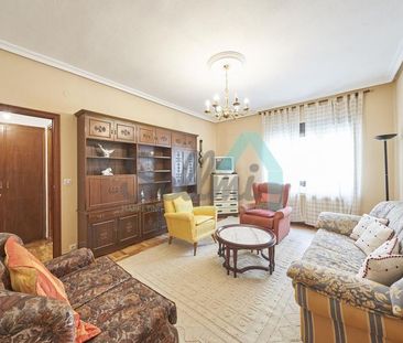 Alquiler de piso en Calle Sacramento - Photo 1