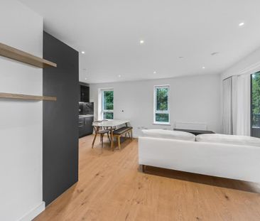 Mary Neuner Road London N8 - Photo 1