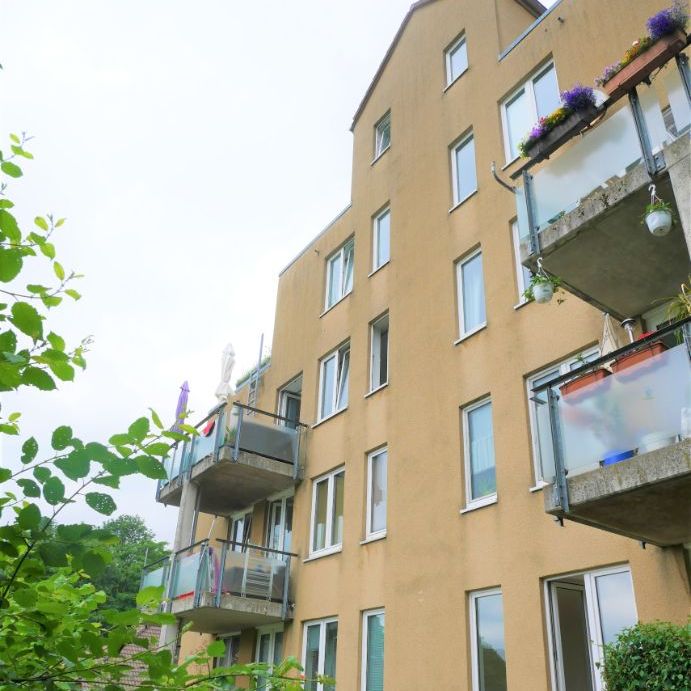 Schöne Wohnung mit zwei Zimmern im Dachgeschoss mit WBS - Photo 1