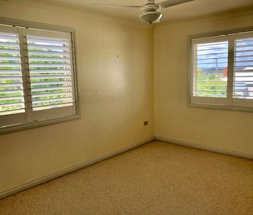 Beautifual Executive Townhouse in the heart of East Tamworth - Photo 2