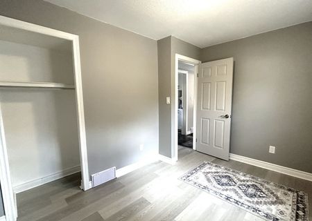 630 Victoria St - London ON - Photo 3