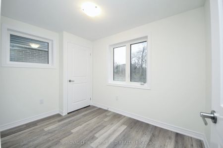 10 BIRMINGHAM Drive #49 - Photo 4