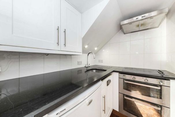 Studio to rent - Photo 1