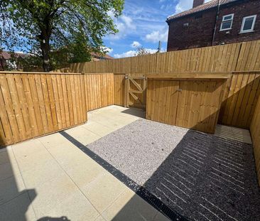 Available Now | Unfurnished Townhouse | Three Double Bedroom | Two ... - Photo 6