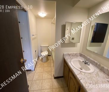 1 bed 1 bath Apartment - Photo 3