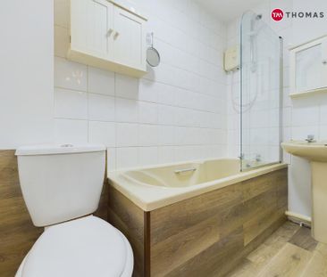 2 bedroom terraced house to rent - Photo 2